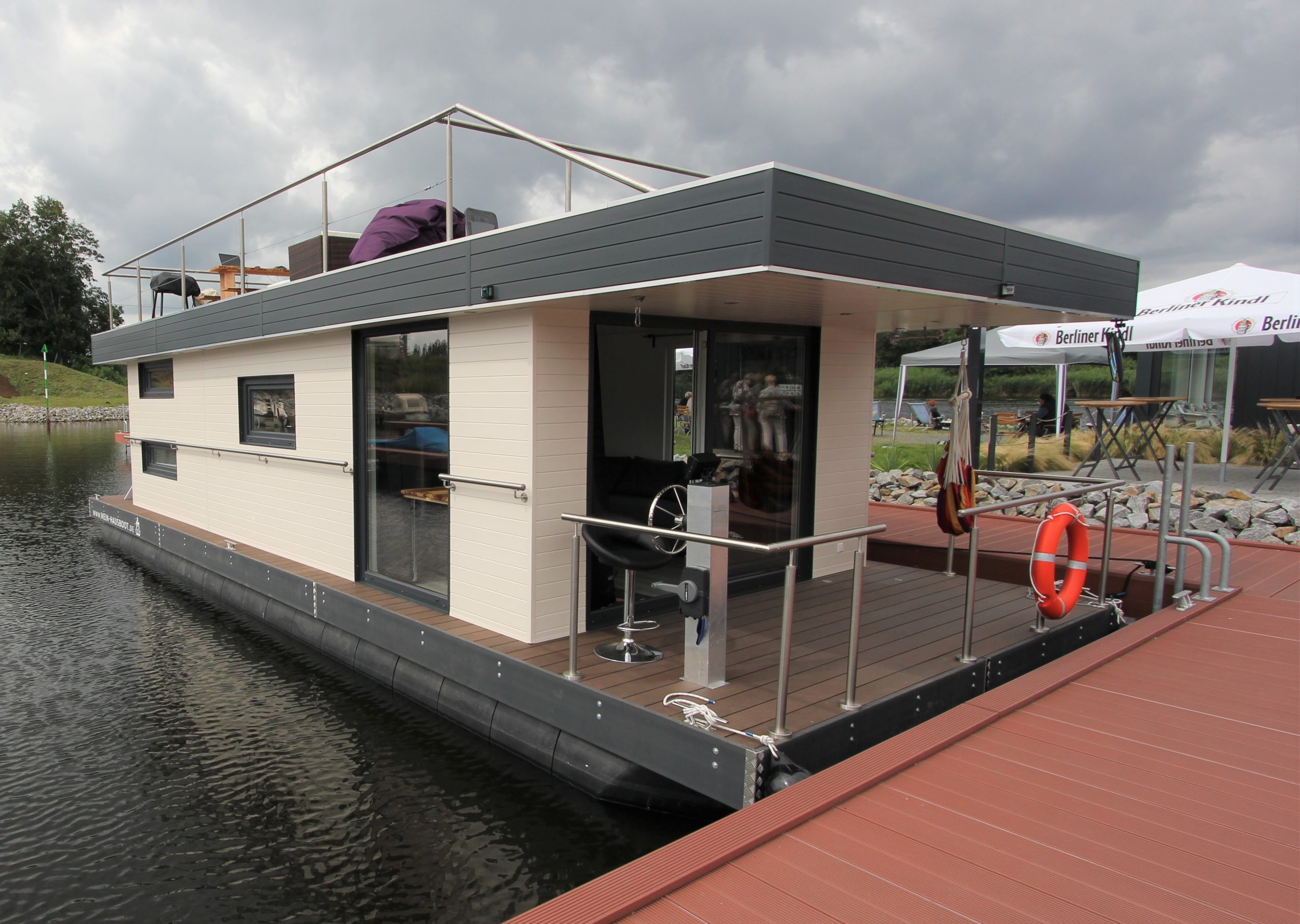 Rex - Komfortables winterfestes Hausboot